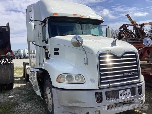 Mack CXU613 Trekkvogner