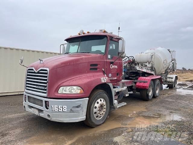 Mack CXU613 Trekkvogner
