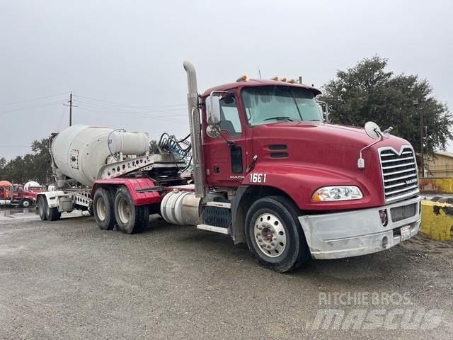 Mack CXU613 Trekkvogner