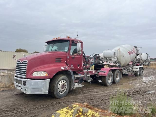 Mack CXU613 Trekkvogner