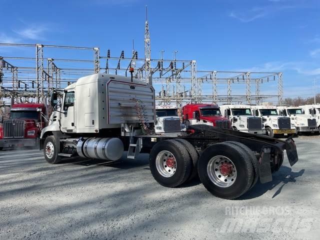 Mack CXU613 Trekkvogner