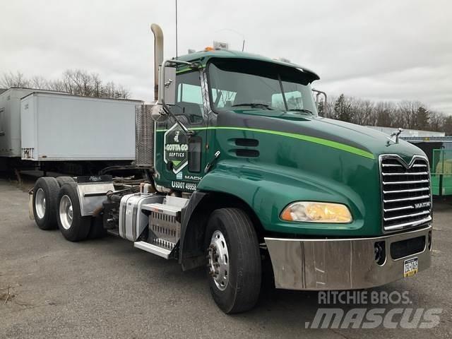 Mack CXU613 Trekkvogner