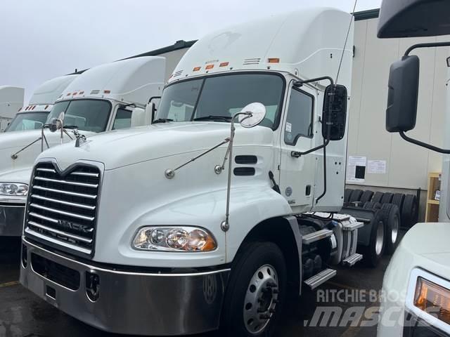 Mack CXU613 Trekkvogner