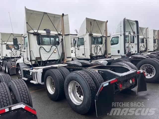Mack CXU613 Trekkvogner