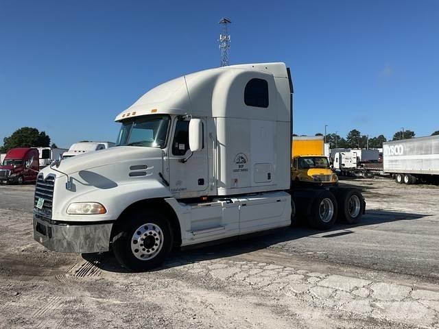 Mack CXU613 Trekkvogner