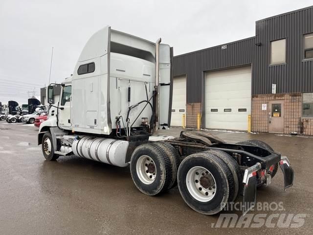 Mack CXU613 Trekkvogner