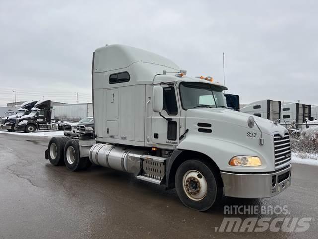 Mack CXU613 Trekkvogner