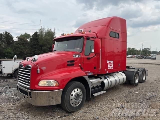 Mack CXU613 Trekkvogner
