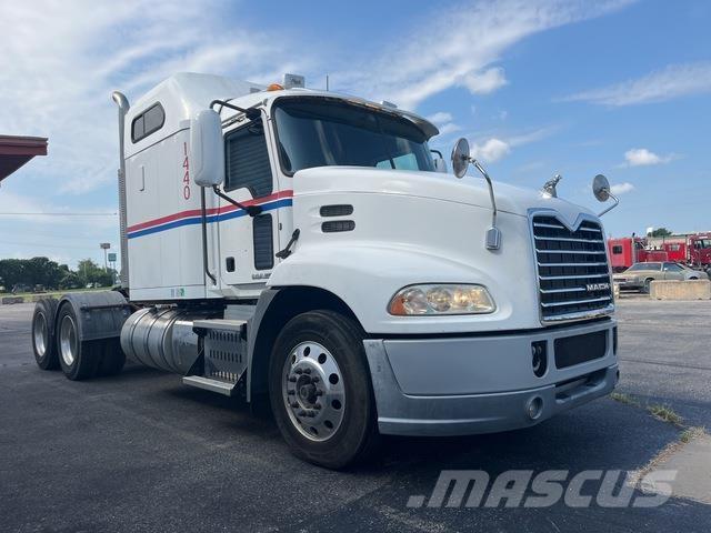 Mack CXU613 Trekkvogner