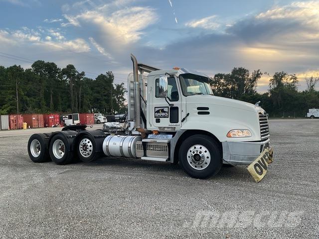 Mack CXU613 Trekkvogner