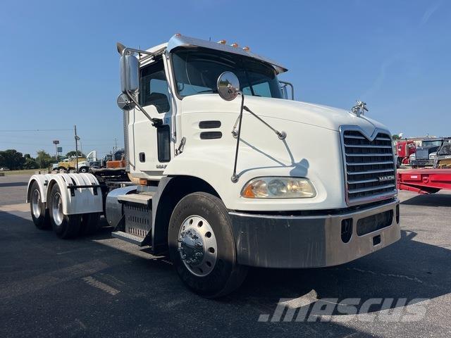 Mack CXU613 Trekkvogner