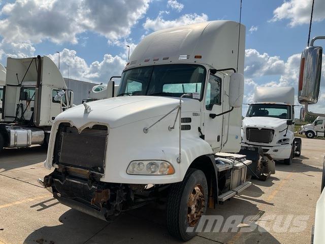 Mack CXU613 Trekkvogner