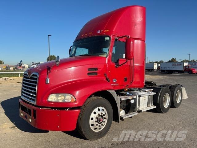 Mack CXU613 Trekkvogner