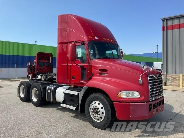 Mack CXU613 Trekkvogner