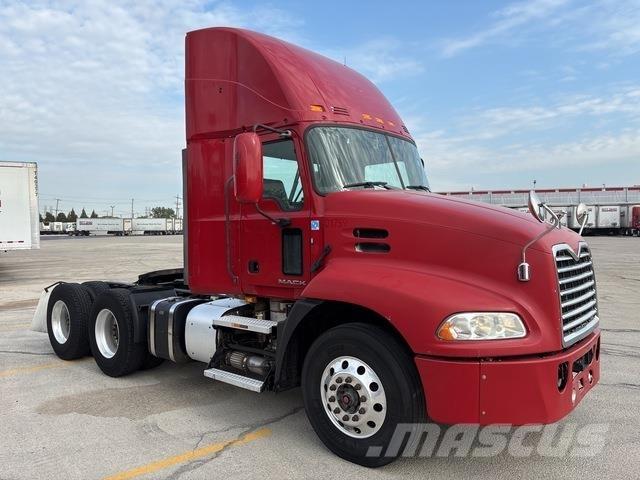 Mack CXU613 Trekkvogner