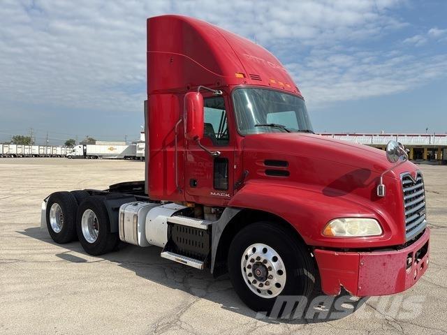 Mack CXU613 Trekkvogner