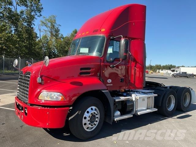 Mack CXU613 Trekkvogner