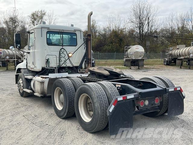 Mack CXU613 Trekkvogner