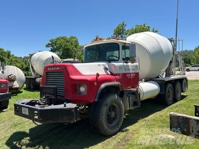 Mack DM600GK Andre lastebiler
