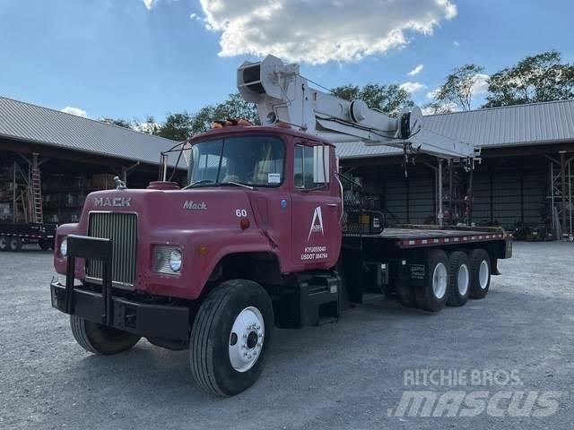 Mack DM686S Andre lastebiler