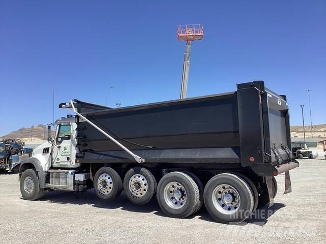 Mack GR104F Tippbil