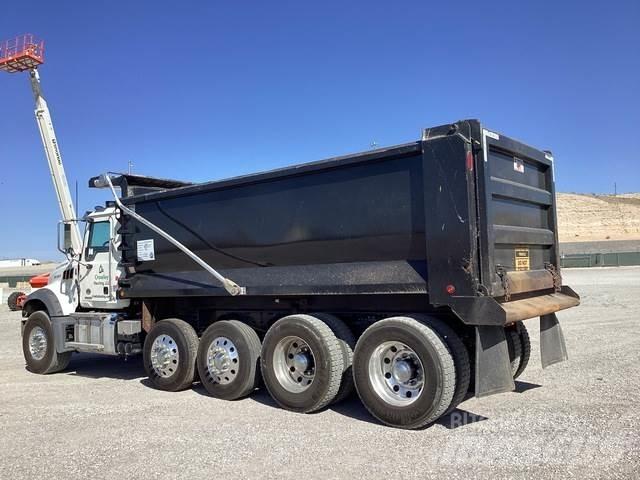 Mack GR104F Tippbil
