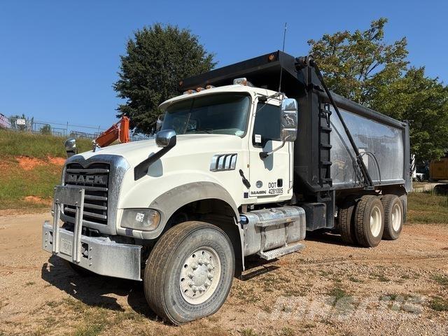 Mack GU713 Tippbil