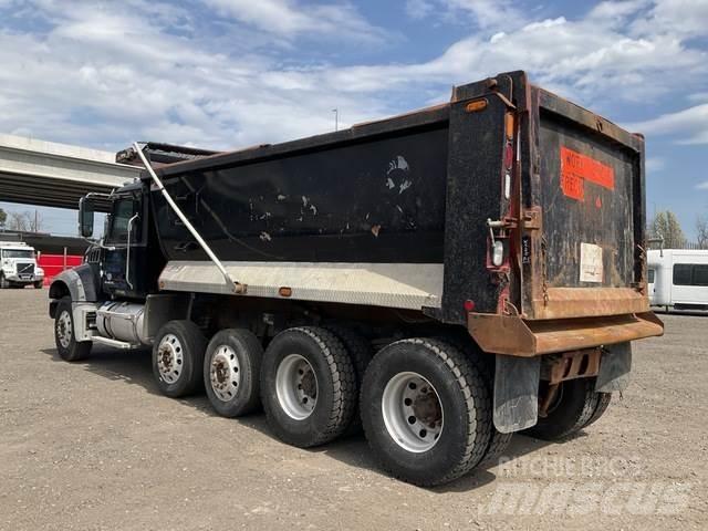 Mack GU713 Tippbil