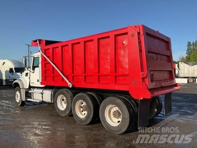Mack GU713 Tippbil
