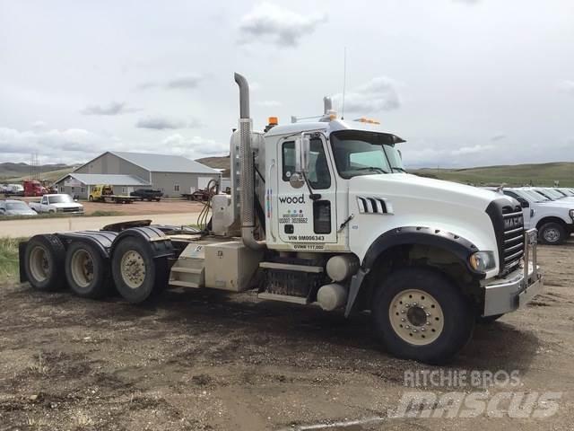 Mack GU713 Trekkvogner