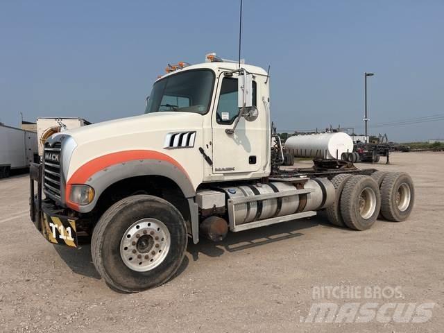 Mack GU713 Trekkvogner