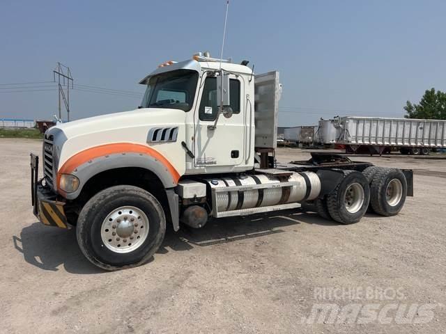Mack GU713 Trekkvogner