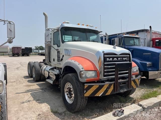 Mack GU713 Trekkvogner