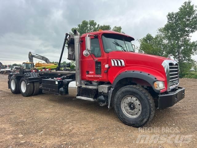 Mack GU713 Liftdumper biler