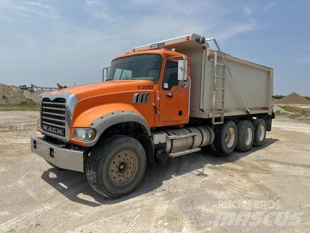 Mack GU713 Tippbil