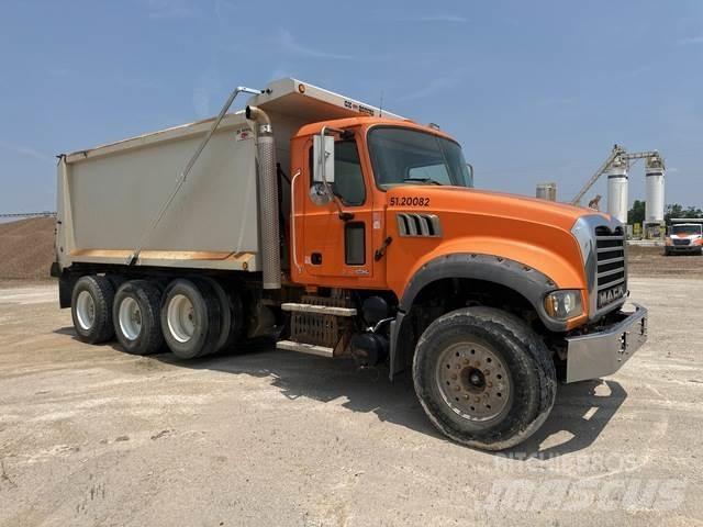 Mack GU713 Tippbil