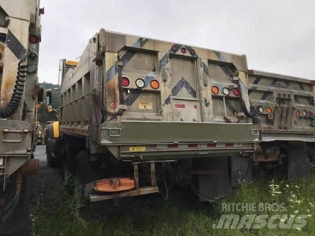 Mack GU713 Snøploger- og skjær