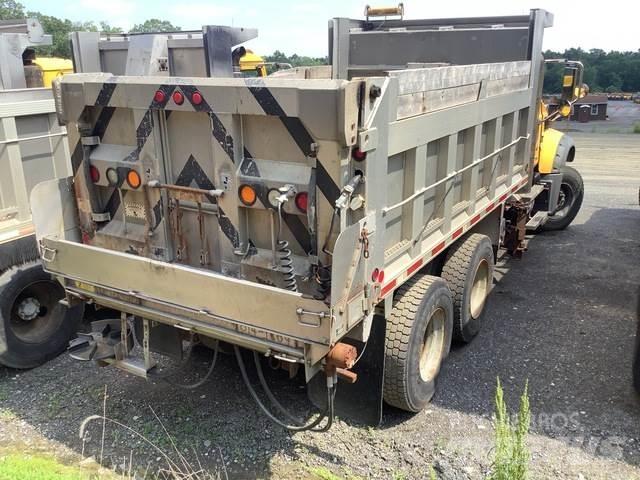 Mack GU713 Snøploger- og skjær