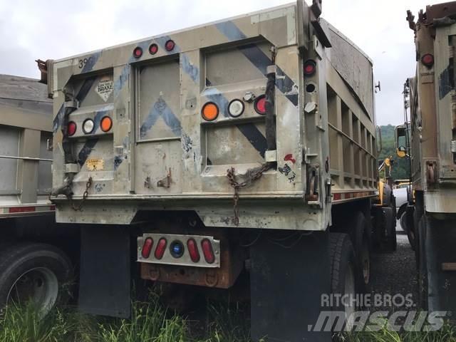 Mack GU713 Tippbil