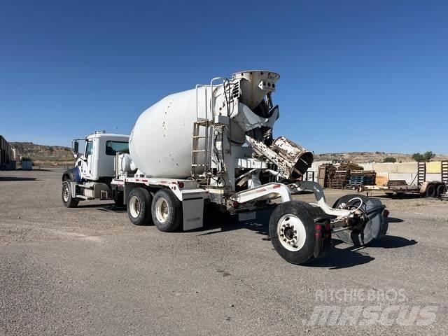 Mack GU713 Andre lastebiler