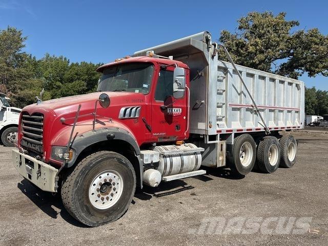 Mack GU713 Tippbil