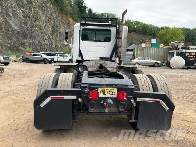 Mack GU713 Trekkvogner