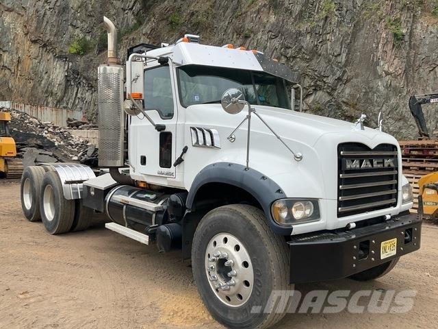 Mack GU713 Trekkvogner