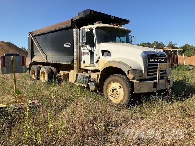 Mack GU713 Tippbil