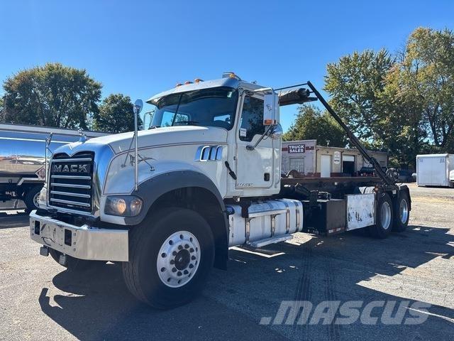 Mack GU713 Liftdumper biler