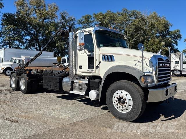 Mack GU713 Liftdumper biler