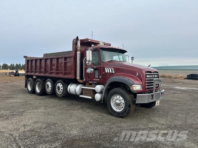 Mack GU713 Tippbil