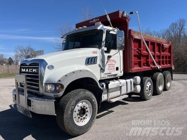 Mack GU714 Tippbil