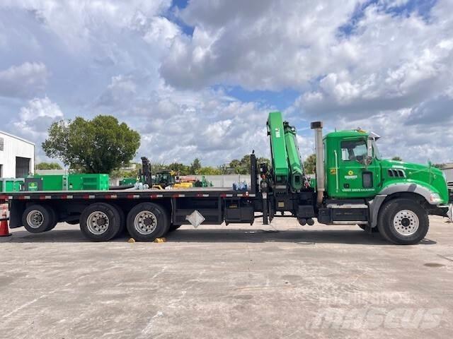 Mack GU813 Andre lastebiler