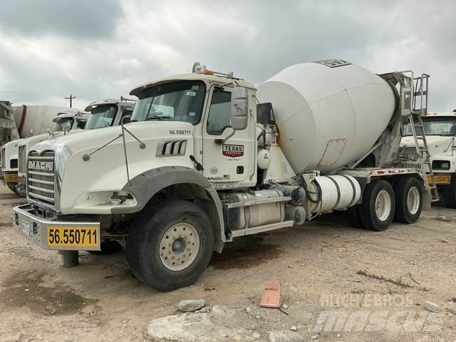 Mack GU813 Andre lastebiler